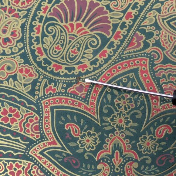 Vtg Tin Serving Tray 12" Green Gold Red Paisley Christmas Platter Cookie Tray - Picture 9 of 10